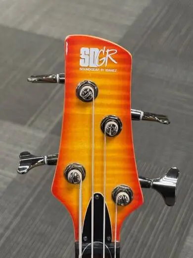 IBANEZ XTREME BASS BASSWOOD BODY DUAL SOAPBAR 2